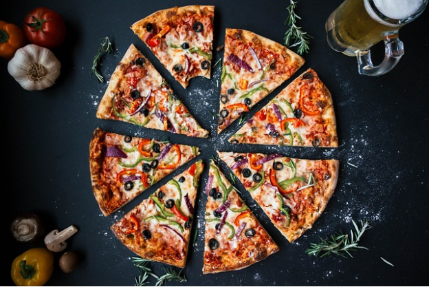 Crispy Cheesy Pan Pizza