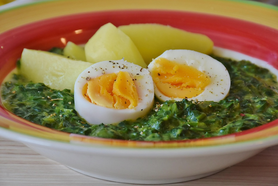 Indian Curry with Spinach and Paneer